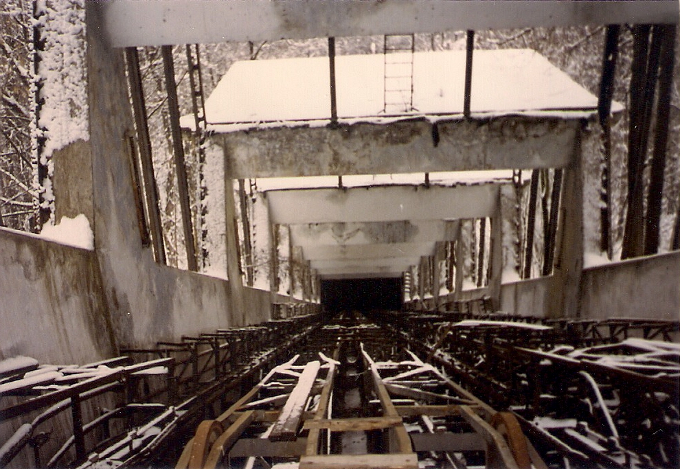 Фотоистория ОТХОДа: мёртвый эскалатор, 1997